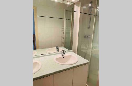 Jugon-les-Lacs-Commune-Nouvelle Apartment | La roseraie de L arguenon, appartement charmant centre ville