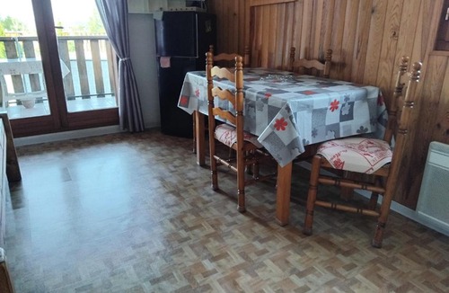 Montclar Apartment | La Source Blanche Montclar