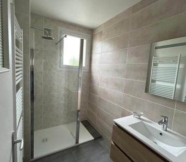 La Veuve House | La Soyotte