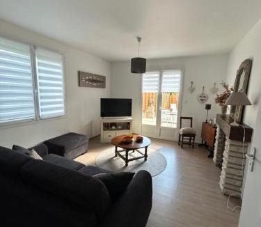 La Veuve House | La Soyotte