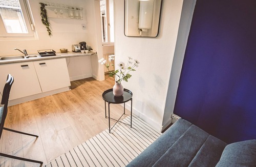 Reims Apartment | La Suite - Peaceful and close to the station