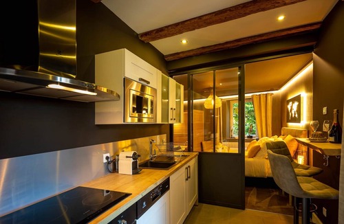 Kaysersberg Apartment | La Suite - Romantic escape with spa and private sauna, Beautiful suite with spa, sauna and parkin