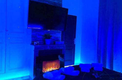 Sens Apartment | La suite romantique Jacuzzi,parking gratuit,centre