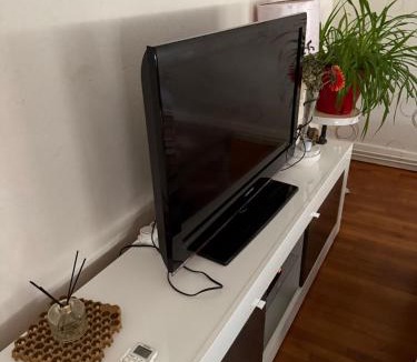 Troyes Apartment | La Terrasse de Béatrice, parking privé gratuit & clim