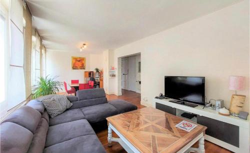 Troyes Apartment | La Terrasse de Béatrice, parking privé gratuit & clim