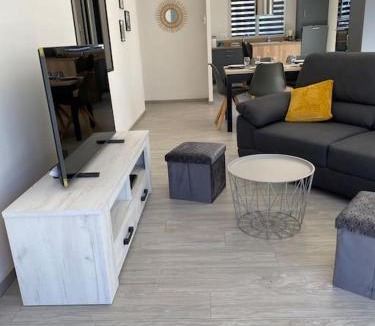 Etables-sur-Mer House | La Villa Cocco 4 à 6 personnes située à Etables sur Mer à 400 m de la Plage