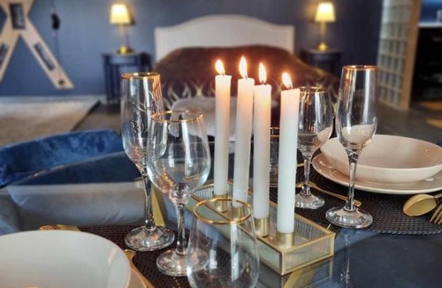 Betheniville Apartment | La Volupté Love Room Jacuzzi Baignoire