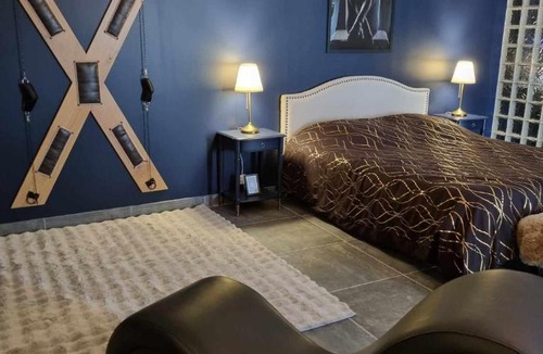 Betheniville Apartment | La Volupté Love Room Jacuzzi Baignoire