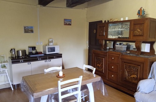 Pont-de-Salars House | Lake, beach, nature, simplicity.Heart of Aveyron.Farmhouse.Dogs welcome.