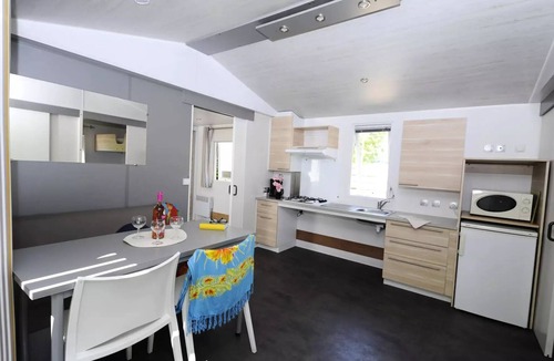 Marciac House | Lake Camping * - Mobile home PMR Comfort + 30m2 (2 bedrooms) + covered terrace 4 people