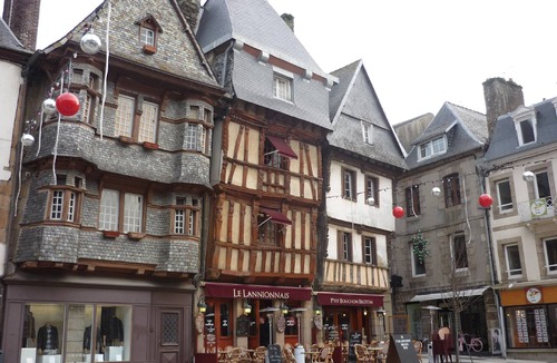 Lannion House | Lannion- City center with garden