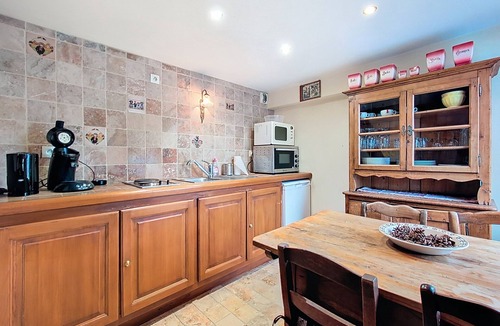 Boofzheim Apartment | Large 3-bedroom Alsatian 15mn Europapark - Strasbourg-Colmar, ideally located