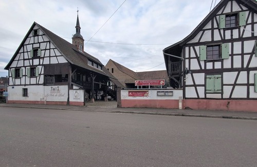 Boofzheim Apartment | Large 3-bedroom Alsatian 15mn Europapark - Strasbourg-Colmar, ideally located