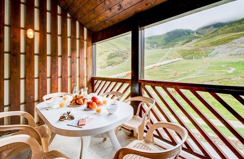 Peyragudes Apartment | Large Alpine Base for 9 near slopes