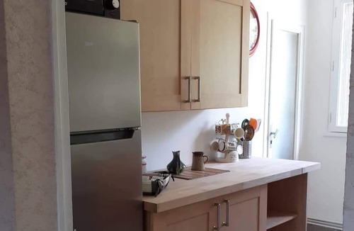 Saint-Beat Apartment | Large apartment with magnificent view of the river and the mountains 7 minutes from Spain