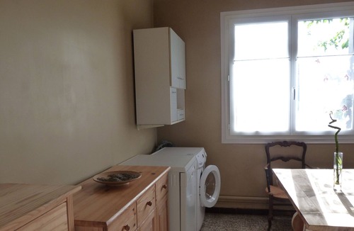 Vic-en-Bigorre Apartment | large apartment on the 1st floor of a house