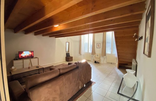 Faubourg Apartment | Large apartment in the heart of Nimes