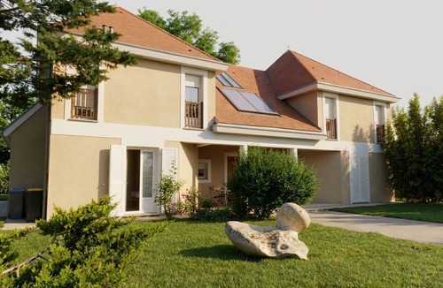 Villotte-sur-Aire House | Large, comfortable house with games room, wooded park, brazier, pétanque.
