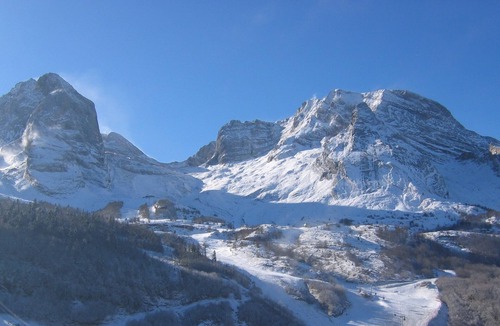 Eaux-Bonnes Ski Chalet | Large family chalet with magnificent views, close to the ski slopes