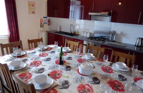 Lanrivain House | Large Farmhouse with Pool & Games Room. PERFECT FOR FAMILIES. Central location