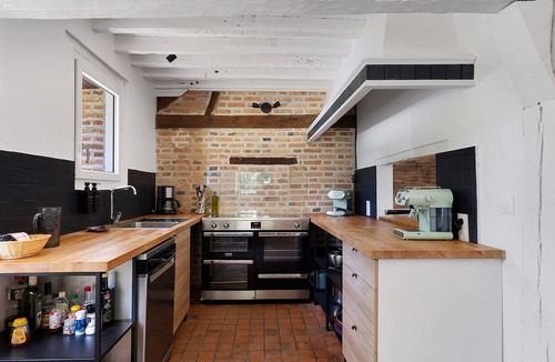 Saint-Viatre House | Large House in the Heart of the Forest – 7 Suites/Large Dormitory