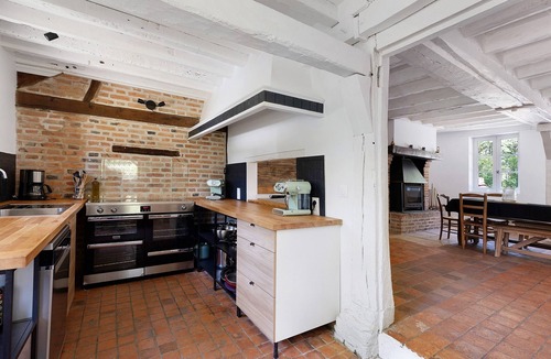 Saint-Viatre House | Large House in the Heart of the Forest – 7 Suites/Large Dormitory