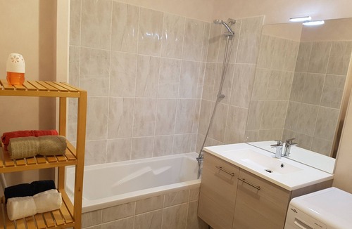 Hoenheim Apartment | Large new apartment near Strasbourg center and European Parliament with PARKING