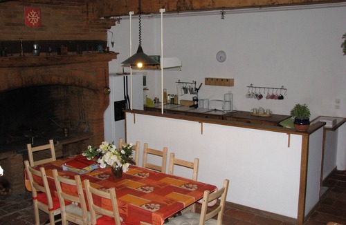 Montech Bed & Breakfast | Large old farmhouse in the Garonne valley with large garden and swimming pool