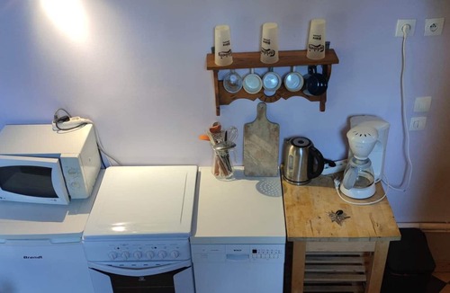 La Croix Rousse Apartment | Large, quiet studio with sleeping area, in old building with courtyard