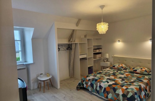 Mauvezin House | Large, quiet "Un Air de Famille" country house with views of the Pyrenees