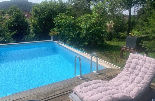 Epinal House | Large villa that sleeps 10 with a heated pool