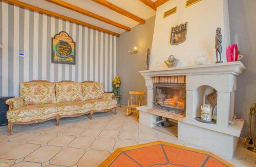 Maizieres-la-Grande-Paroisse House | Le beau lieu