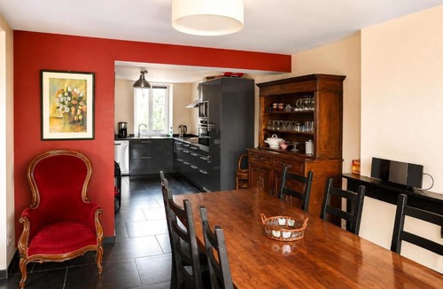 Chooz House | Le banc sous les tilleuls