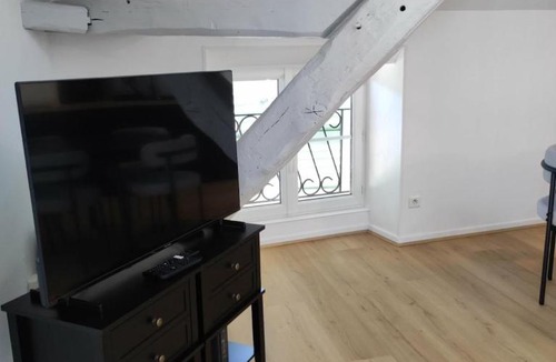 Bar-sur-Aube Apartment | Le Boudoir de l'Aurore - Idéal famille - Central