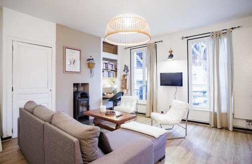 Troyes Apartment | Le Cézanne - Jardin - Parking - Babyfoot - Centre-ville