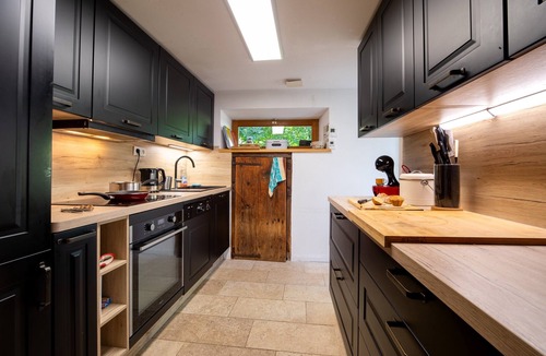 Campan House | Le Carot, Independent Cottage with Mountain Views