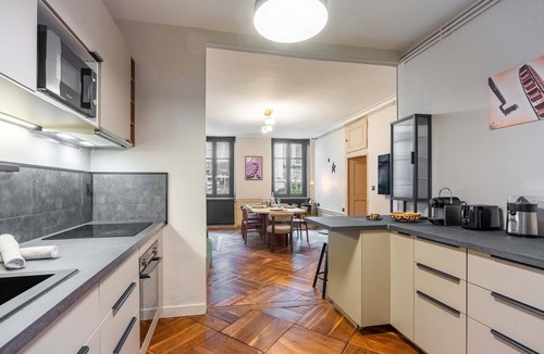 Saint Nicolas - Charles III - Ville vieille - Trois Maisons - Leopold Apartment | Le Carrousel de Leopold - Proche Place Carnot