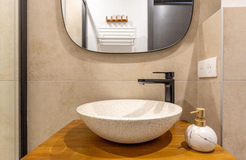 Amneville Apartment | Le Chêne Doré Appartement cosy Jacuzzi Privé climatisé accès à pieds centre touristique Amnéville Terrasse privative