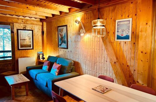 Puyvalador Ski Chalet | Le Chalet Cosy - 2 chambres - MÉNAGE INCLUS