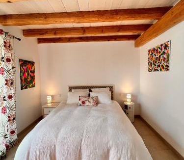 Saint-Medard Bed & Breakfast | Le Clos des Buis Chambre d'Hôtes Côté Cour