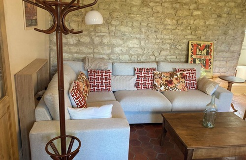 Neuvy-Sautour Bed & Breakfast | Le Clos du Cèdre, a charming vacation rental, 1.45 hours from Paris, Irancy, Chablis, Vézelay