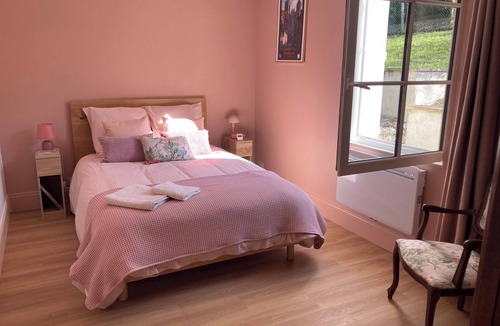 Neuvy-Sautour Bed & Breakfast | Le Clos du Cèdre, a charming vacation rental, 1.45 hours from Paris, Irancy, Chablis, Vézelay