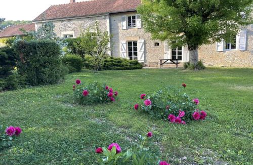 Rouvres-les-Vignes House | Le clos embelli