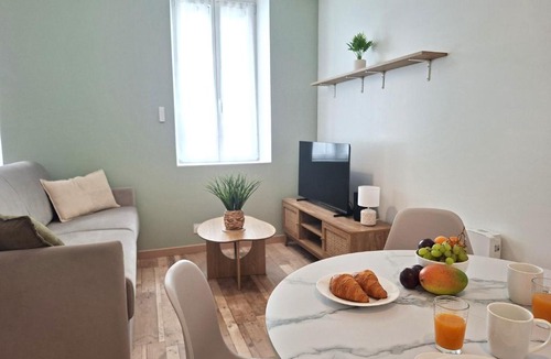 Tarbes Apartment | Le Cocon de Charme - 4pers - 2min Halle Marcadieu - 6min centre ville