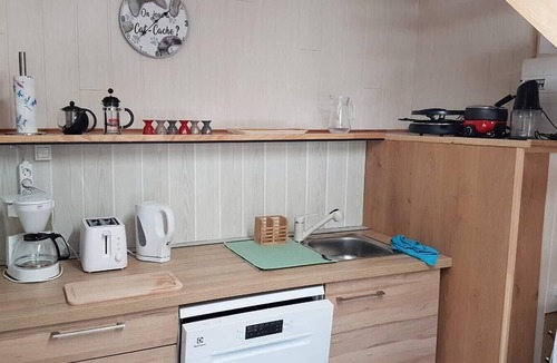 Plaine Cottage | Le Cocon des 3 Pins: Mountain View, Private Terrace & Wi-Fi