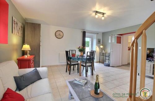 Hillion House | Le coin des hirondelles