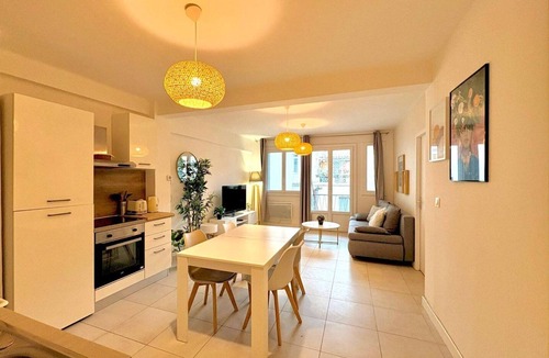 Faubourg Apartment | Le Colbert - Balcony, 4 bedrooms, 4 bathrooms