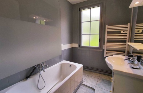 Esquieze-Sere Apartment | Le Contemporain - Le Refuge Toy - All inclusive