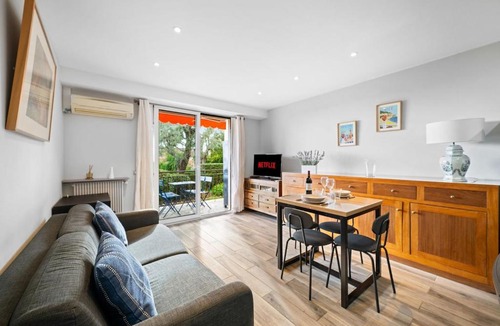 Roquebrune-Cap-Martin Apartment | LE COTTAGE appartement clim parking privé
