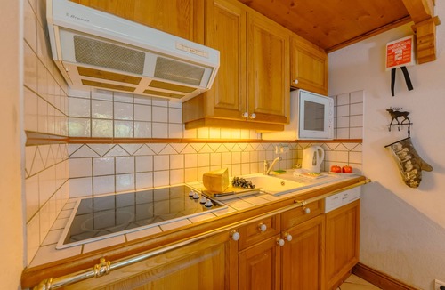 Argentiere Apartment | Le Cristal MB6 View, Pool, Private Sauna, Parking & Free WiFi, Argentière (Chamonix), France